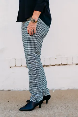 Multiples: Pull-On Print Fine Line Twill Ankle Pant with Real Front "L" Pockets & Back Pockets M44709PM - 017 Black Print