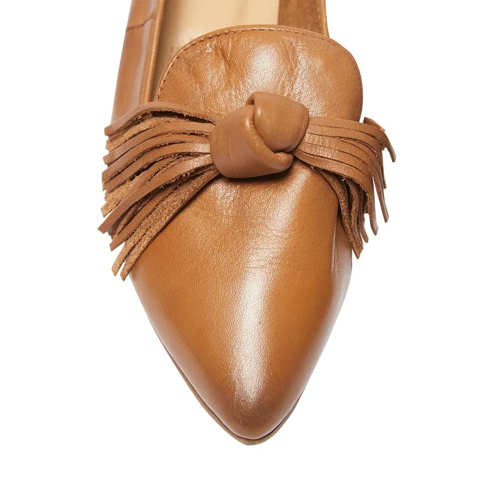 Neptune Flat in Tan Leather