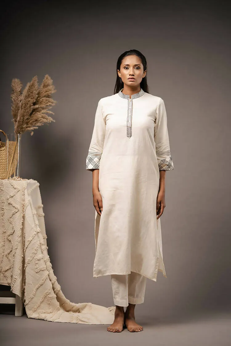 Taraasi Women's Ivory Handwoven Organic Cotton Straight Yet Comfortable Pants